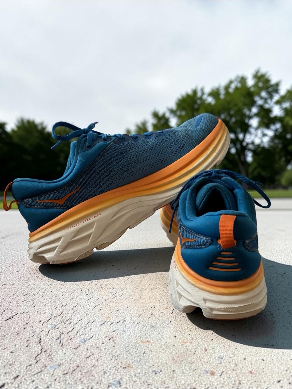 HOKA Bondi 8 Men’s 10 D Coastal Sky Vibrant Orange Running Walking Shoes